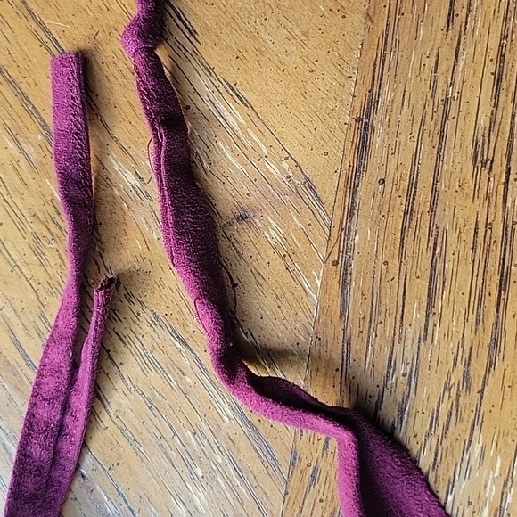 🍀Rue 21 maroon microfiber crop top!! Sexy lace down sides - Picture 6 of 7